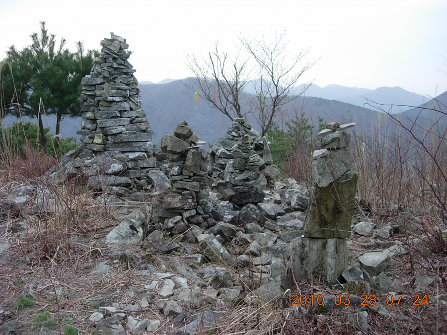 고찰과 송림(松林)의 운치에 빠져든 연화산, 남산 산행 1 - 등산 갤러리