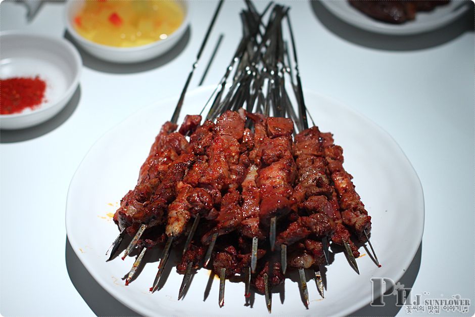 압구정맛집-초보자도 즐길수 있는 양갈비와 양꼬치가 맛있는 곳-이징 - 압구정 지역 추천맛집 이징 후기