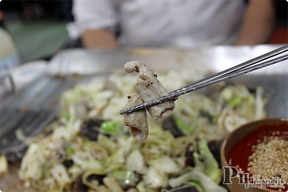 신림맛집-신림동의 명물인 순대타운 백순대와 순대곱창볶음의 맛.추억의 맛으로 기억하면 좋을듯-