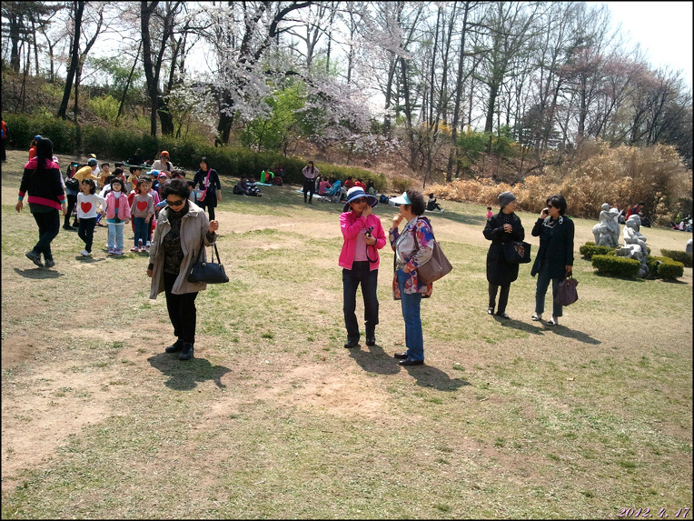 어린이 대공원 성가대 집사님들과/2012. 4. 17