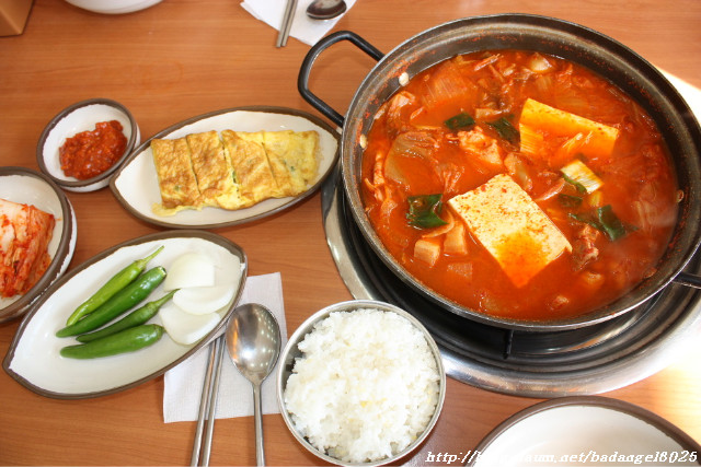 돈가네 김치찌개 이미지