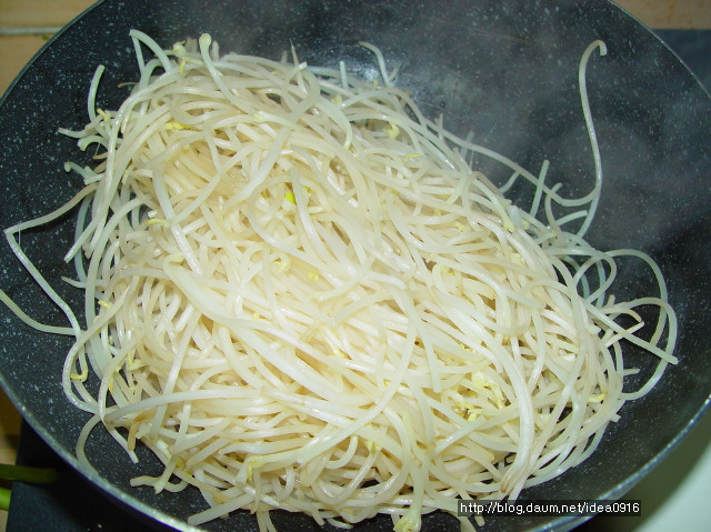 단돈 삼천원으로 전문점 맛을내는 두부 콩나물찜