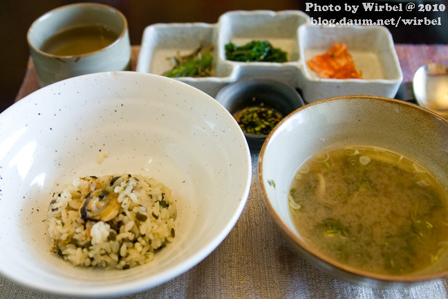 특별한 날 방문해서 더 맛있고 즐거웠던 한정식 전문점 소반