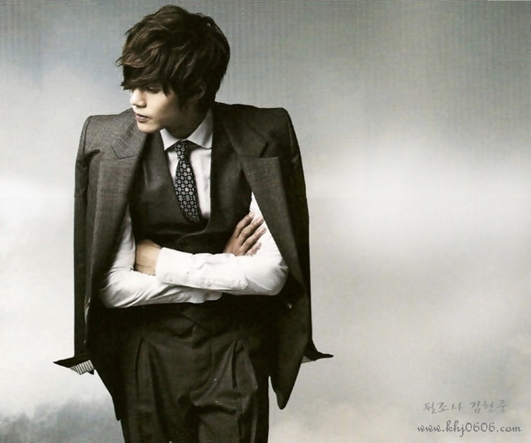 Hyun Joong MVIO pics