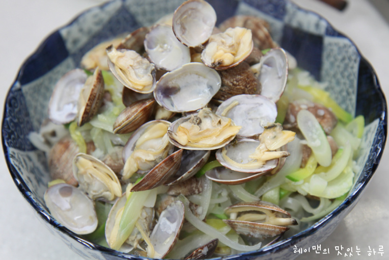 바지락칼국수 이미지