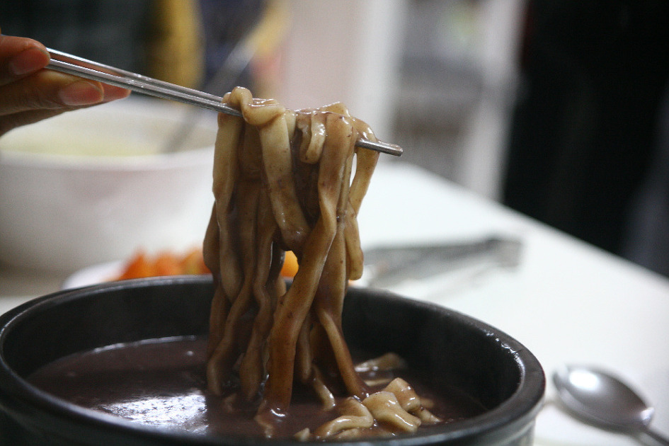 시골팥칼국수 이미지