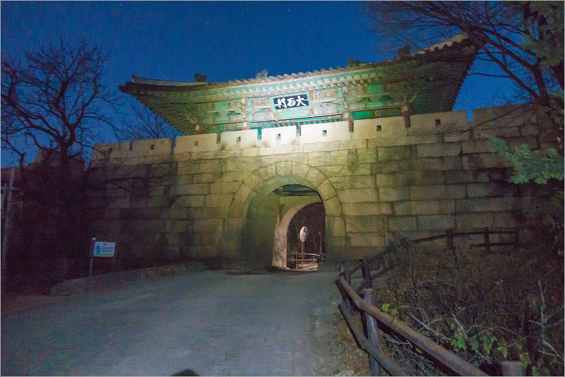대서문에서의 월몰(月沒)