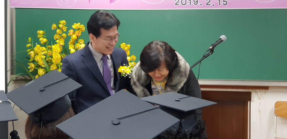 9988EB425C6AAF50185FB7