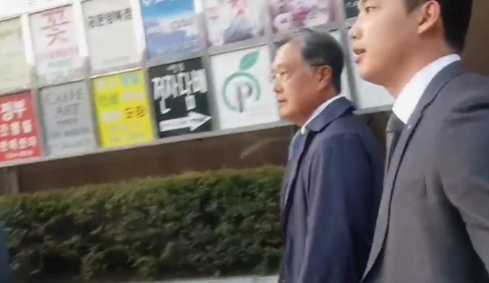 문 대통령 언론사 사장과 술먹다 화재 대웅 늦었다고?