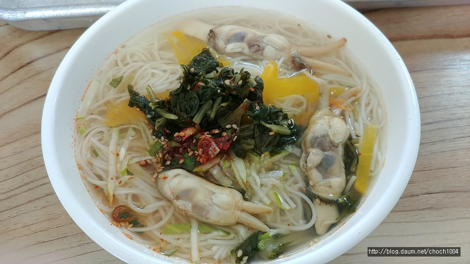 맛조개 넣은 순천만 맛국수 